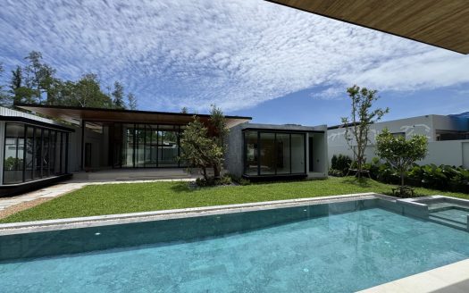 Rare Oversized 4 Bedroom Luxury Pool Villa