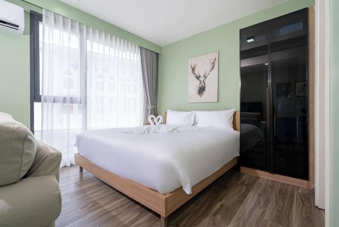 The Deck Condominium (1)