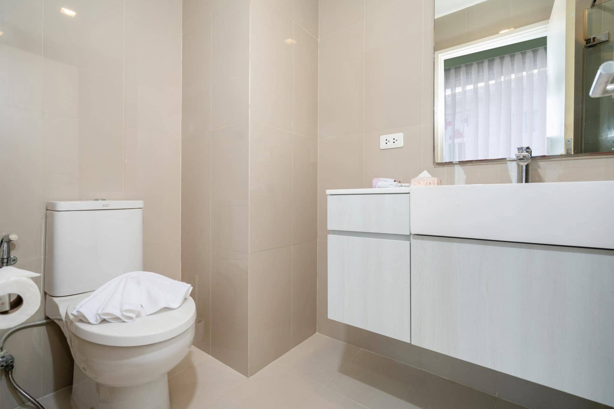 The Deck Condominium (16)