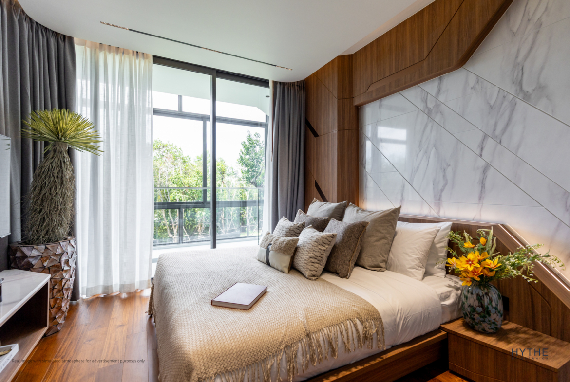 HYTHE By Botanica-64