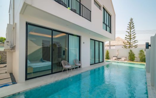 Modern Tropical Villa in Pasak – Fully Furnished, Prime Location, 20M THB