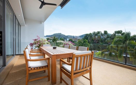 Lotus Gardens Foreign Freehold Duplex Penthouse for Sale 500m to Beach