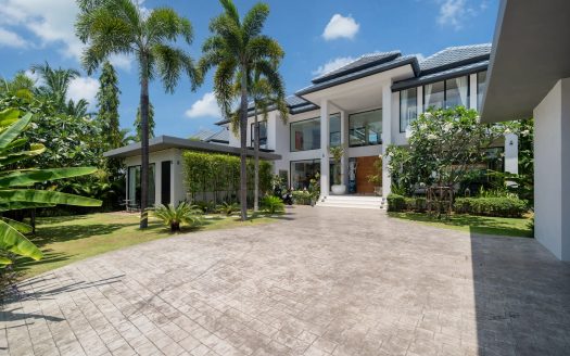 Expansive Golf View 5-Bedroom Luxury Pool Villa in Laguna, Phuket
