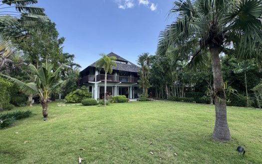 Rare 1-Rai Pool Villa: A "Renovator's Dream" Just 300m from Bangtao Beach