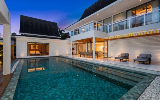 Fully Renovated 5-Bedroom Luxury Villa: A 5-Star Sanctuary in the Laguna Precinct