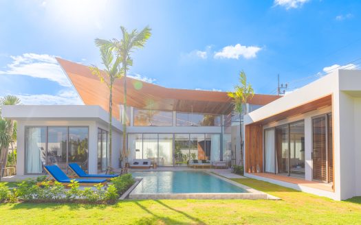 Ultra-Luxury Smart Pool Villas: A Contemporary Sanctuary in Pasak, Cherngtalay