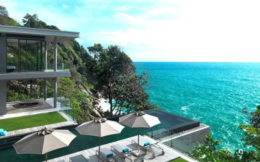 Luxury cliffside villa with infinity pool overlooking ocean