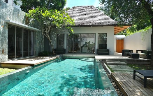 Modern 2-Bedroom Luxury Pool Villa: Tropical Comfort in Phuket