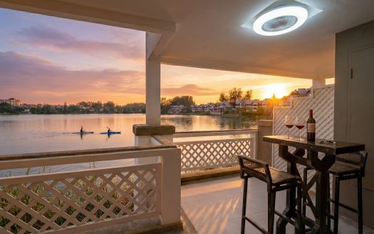 Freehold 2-Bedroom Lakefront Duplex: A Dual-Key Investment in Laguna, Phuket