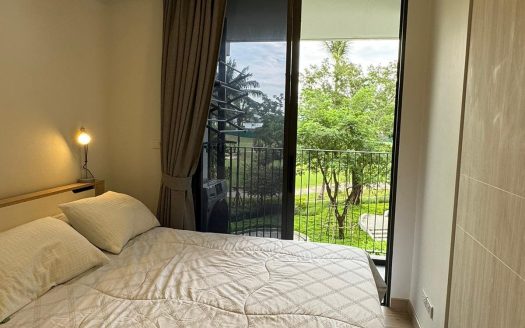 Move-In Ready 1-Bedroom Golf Course Condominium: A Resort Sanctuary in Laguna