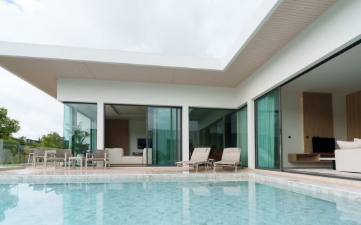 Lakefront 3-Bedroom Luxury Pool Villa: A Resort-Style Sanctuary Near BISP